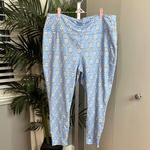 Crown and ivy Elegant Light Blue Patterned athletic leggins
